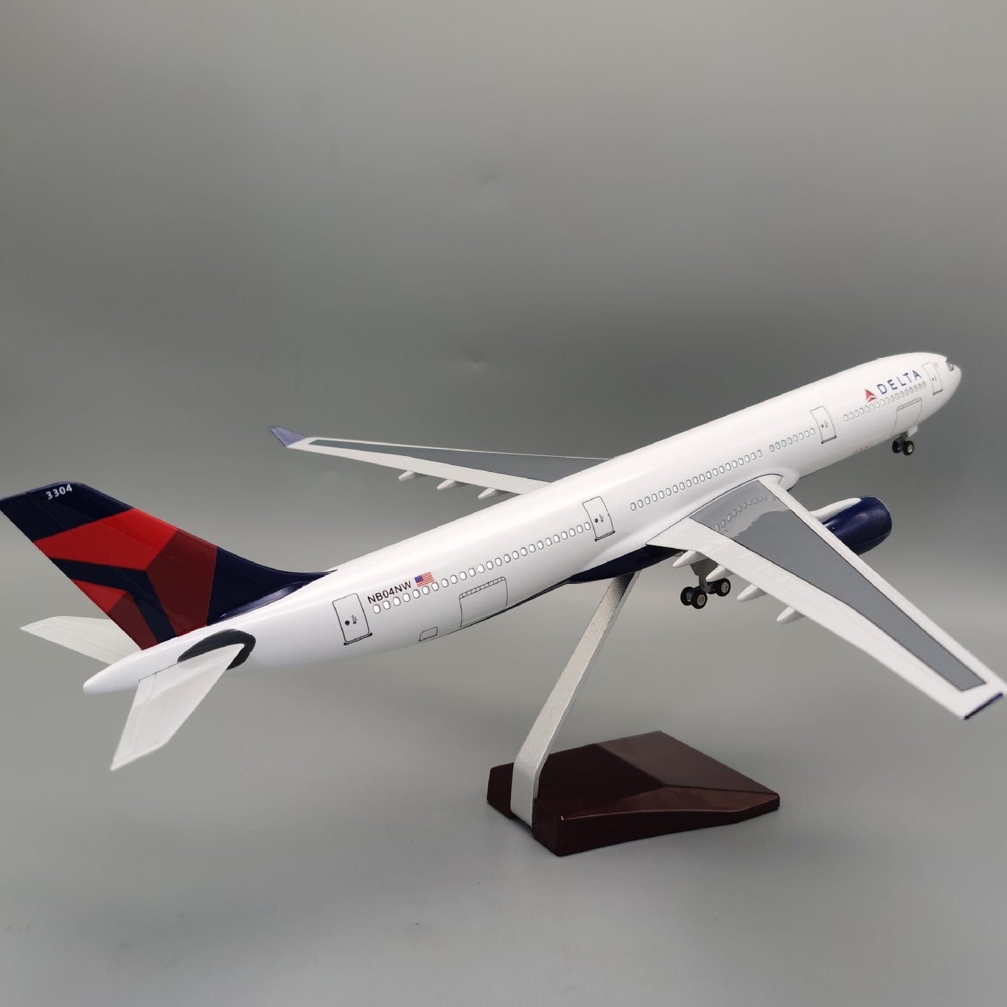 A330 Delta Airlines - Scale 1/135 - 47cm - 18.5 in - Airplane Model