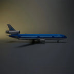 KLM MD-11 ماكدونل دوغلاس – مقياس 1:130 – 47 سم/18.5 بوصة – ABS الراتنج – أضواء LED اختيارية