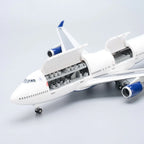 Boeing 747 Delta Classic Livery 1:150 – 47 cm / 18.5 in – Opening Interior