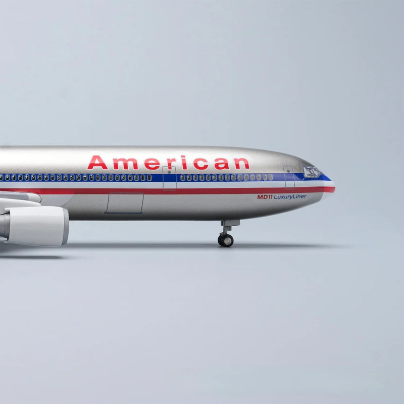 MD-11 American Airlines 1:130 – 47 cm / 18.5 in – ABS Resin – Optional LED Lights - Image 3