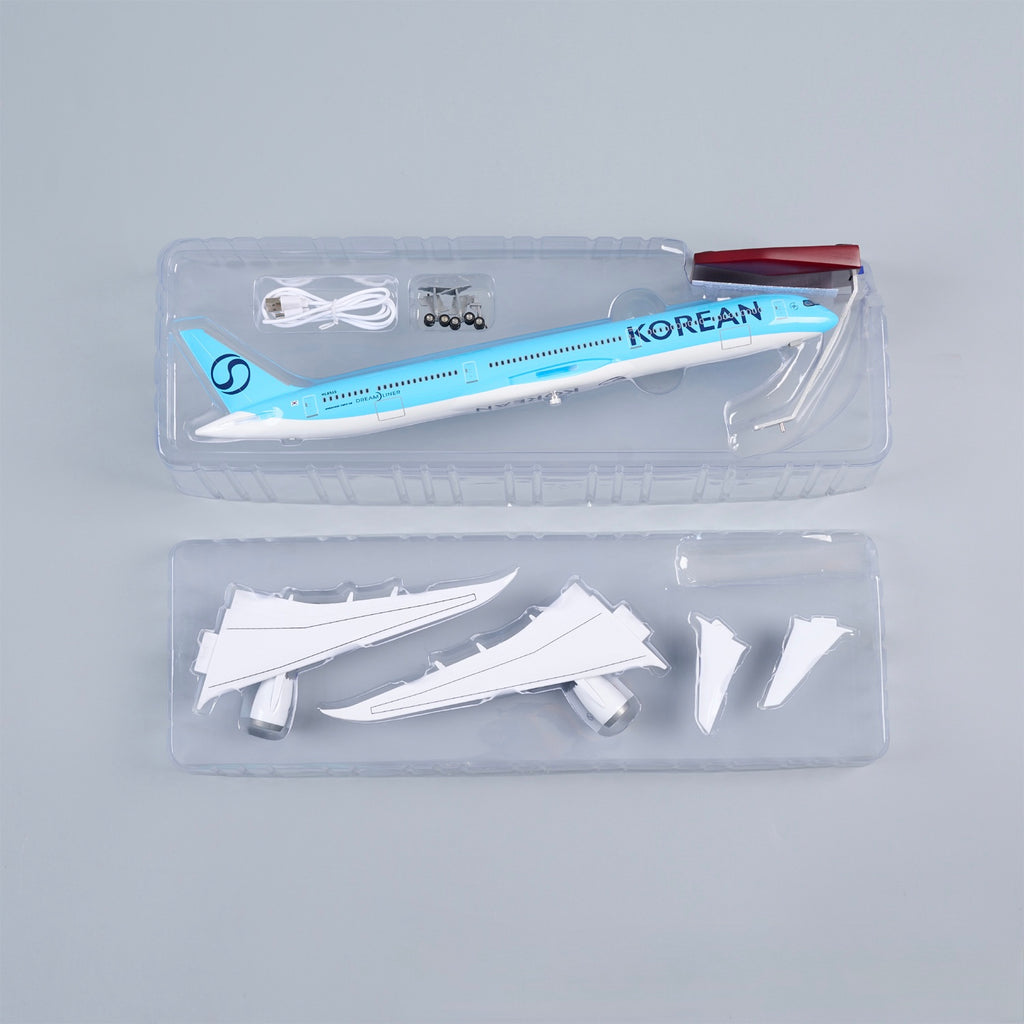Boeing 787-10 Korean Air 1:145 – 43 cm / 16.9in – LED Lights