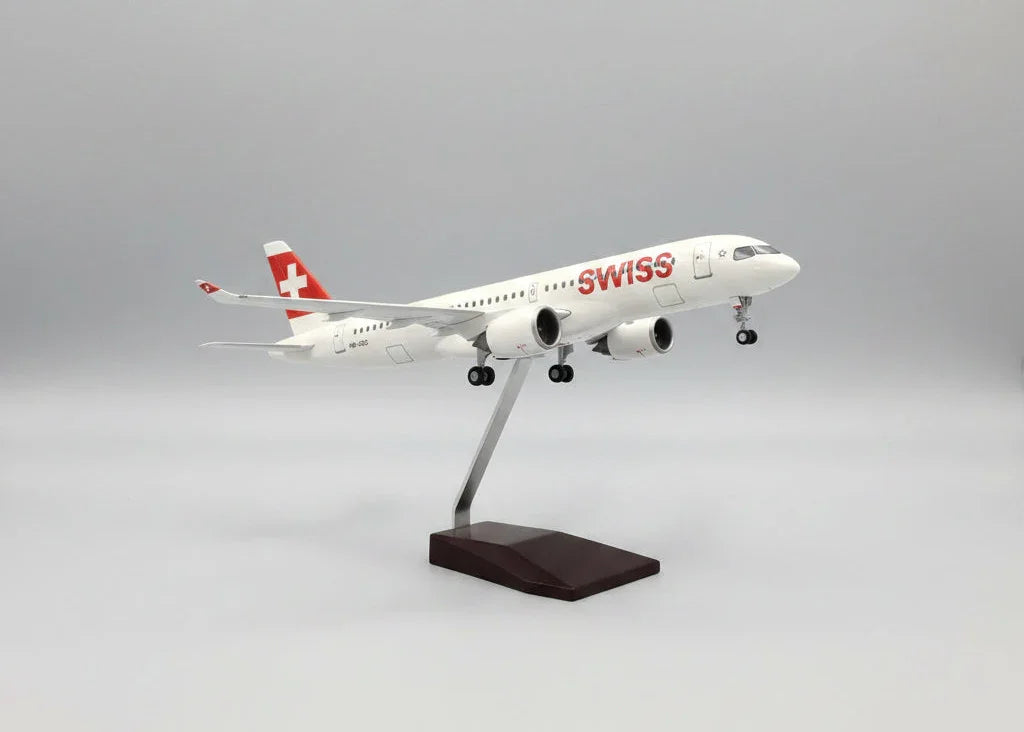 SWISS International Air Lines Airbus A220-300 1:100 – 38.7 cm / 15.2 in – LED Lights - Gallery 1