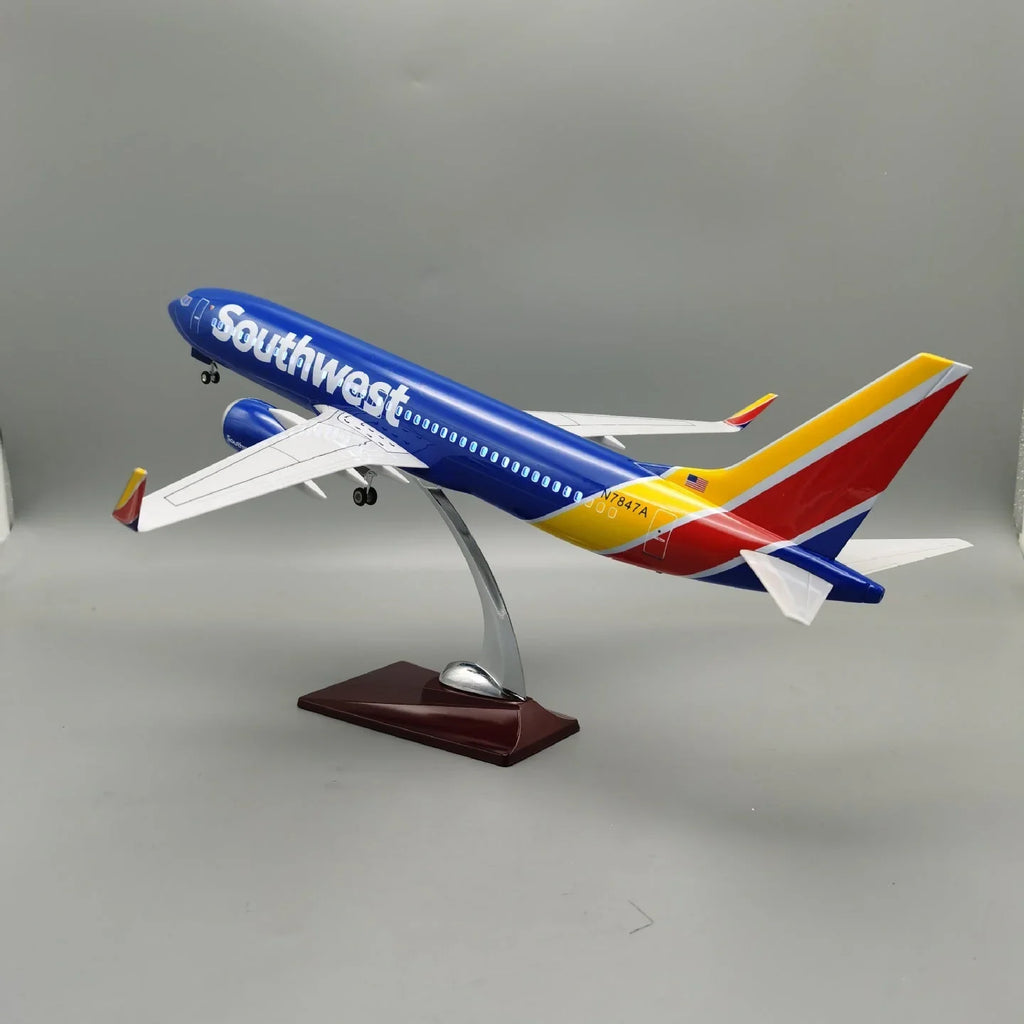 Boeing 737-700 Southwest 1:80 – 47 cm / 18.5 in – LED Lights