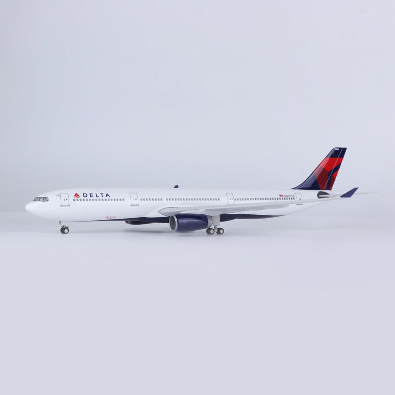 A330 Delta Airlines - Scale 1/135 - 47cm - 18.5 in - Airplane Model
