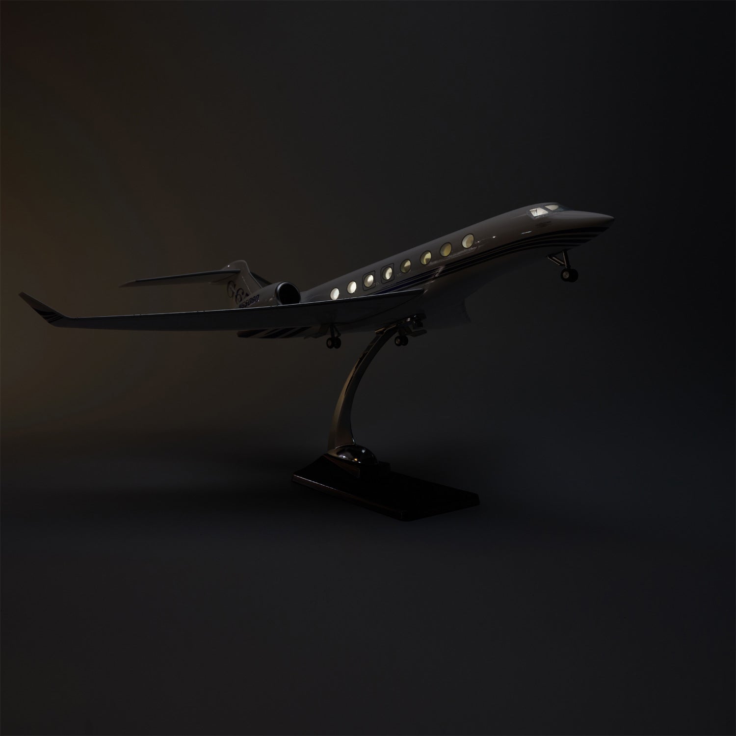 Gulfstream G650ER Jet Model – 1:50 Scale (45cm / 17.7in) – LED Architectural Cutaway