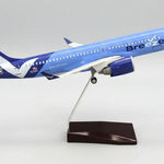 Breeze Airways Airbus A220-300 1:100 – 38.7 cm / 15.2 in – LED Lights - Thumbnail 1