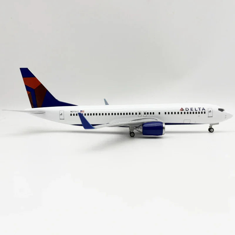 Boeing 737 Delta Air Lines – Scale 1:130 – 30 cm (11.8 in) – Resin – Modern Livery - Image 3