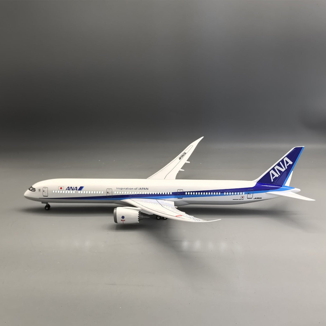 ANA Boeing 787-10 Dreamliner 1:145 – 48 cm / 18.9 in – Inspiration of Japan Edition