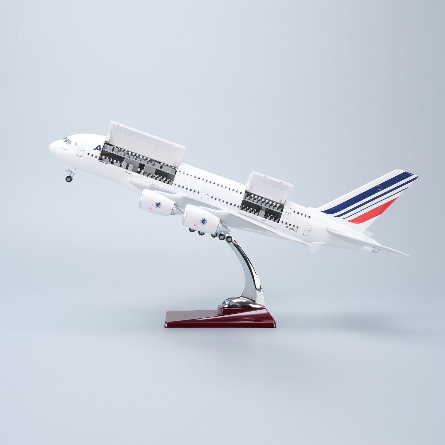 Air France Airbus A380 1:160 – 45.5 cm / 17.9 in – Opening Cabin Interior