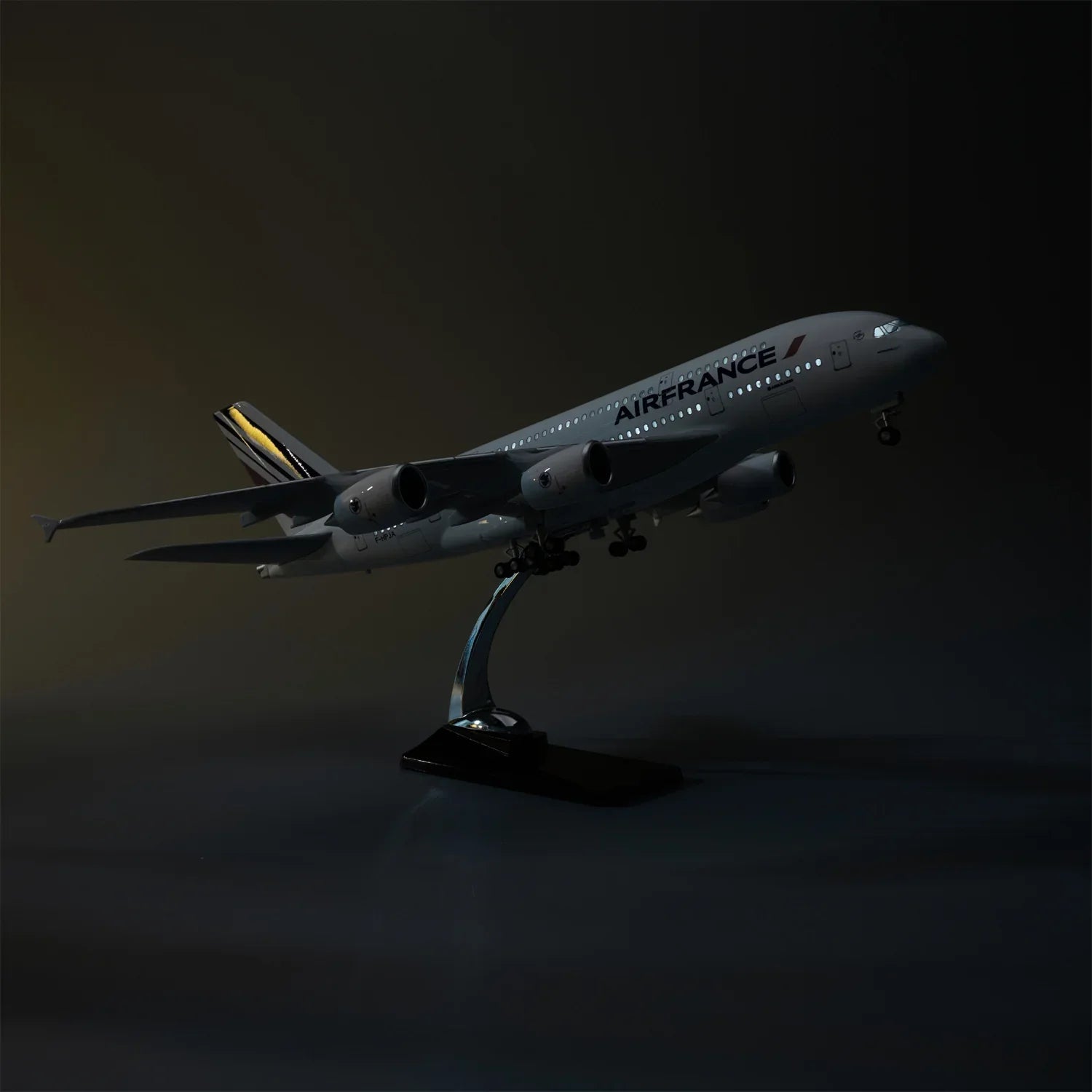Air France Airbus A380 1:160 – 45.5 cm / 17.9 in – Opening Cabin Interior - Gallery 4