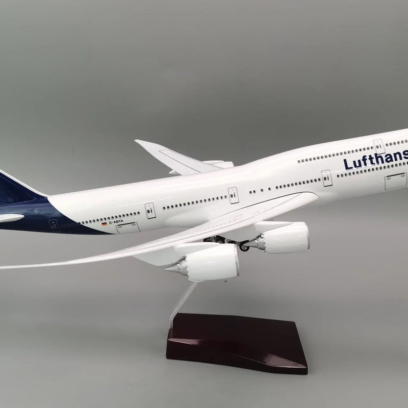 B747 Lufthansa New Painting - Scale 1/150 - 47cm - 18.5 in - Image 5