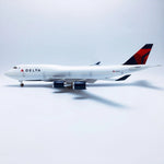 Boeing 747 Delta 1:150 – 47 cm / 18.5 in – LED Lights - Thumbnail 5
