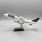 Garuda Indonesia Boeing 747-400 1:150 – 47 cm / 18.5 in – Opening Cabin Interior & LED Lights