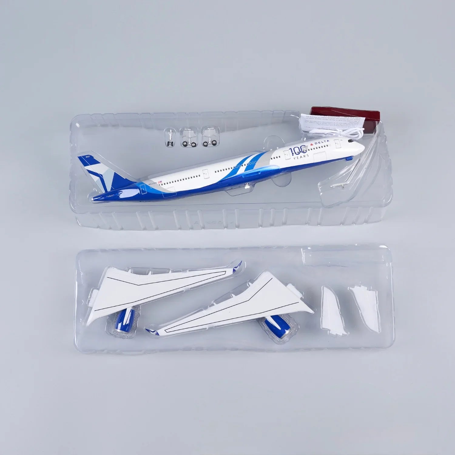 A350 Delta Airlines 1:142 – 47 cm / 18.5 in – 100 YEARS Commemorative - Gallery 13