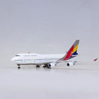 طائرة الخطوط الجوية الآسيوية B747 - مقياس 1/157 - الطول: 47 سم