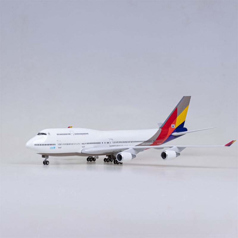 B747 Asiana Airlines - Escala 1/157 - L: 47 cm