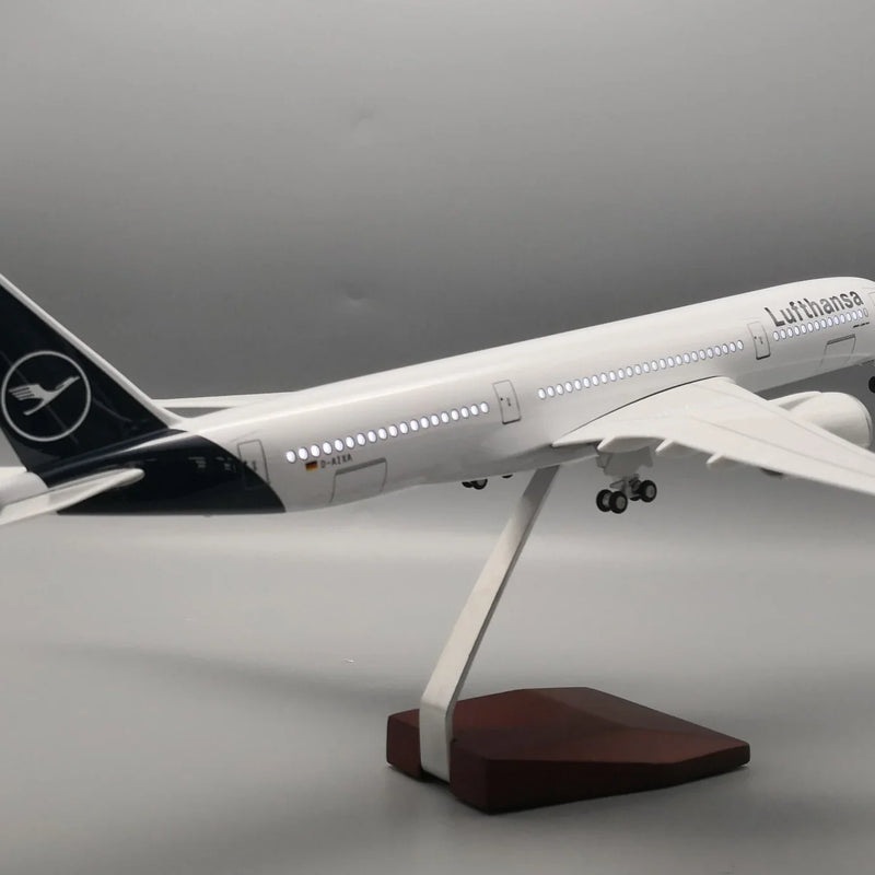 A350 Lufthansa - Scale 1/142 - 47CM - 18,5 in - Airplane Model - Image 7