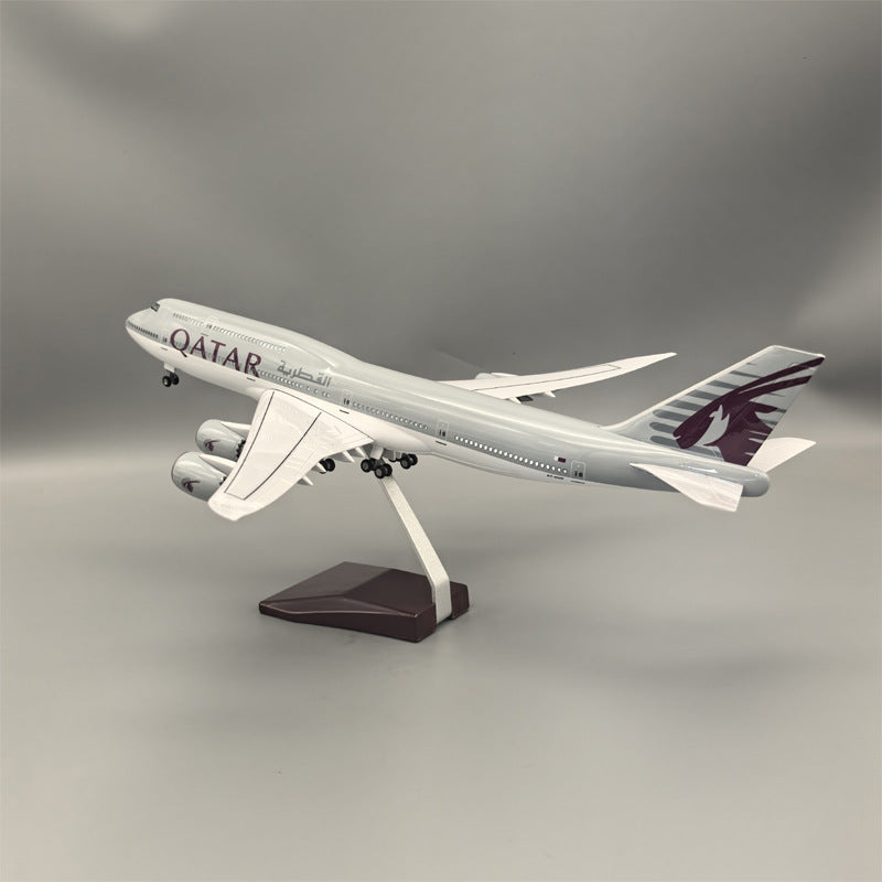 B747 QATAR - SCALE 1/150 - 47CM - 18.5 IN - AIRPLANE MODEL