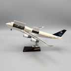 Saudia Airlines Boeing 747-400 1:150 – 47 cm / 18.5 in – Opening Cabin Interior & LED Lights