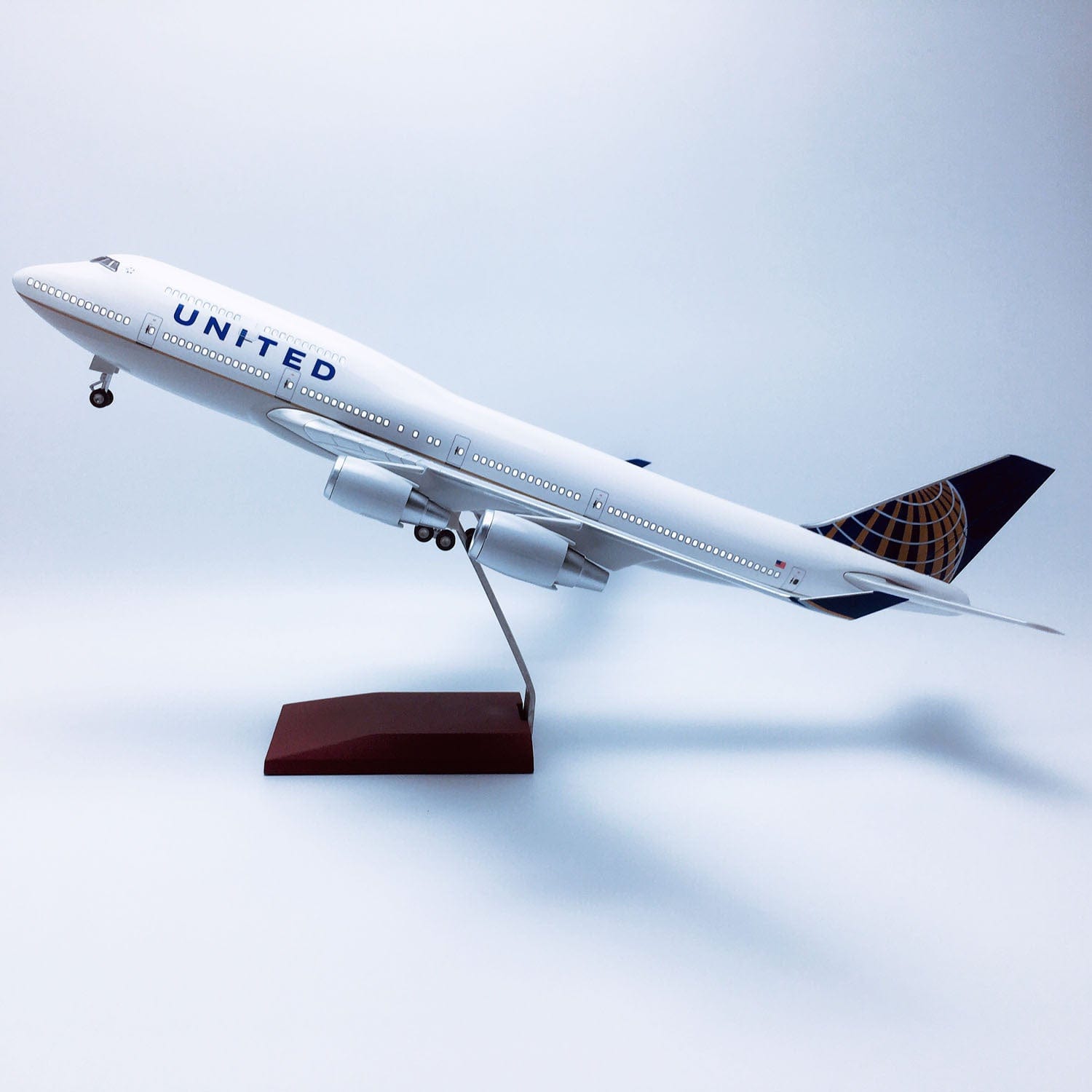 B747-400 United - Escala 1/150 - 47cm - 18.5 in