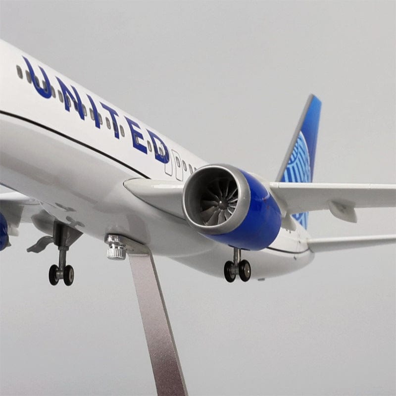 B737 Max United Airlines - Escala 1/80 - 47cm - 18,5 pulgadas