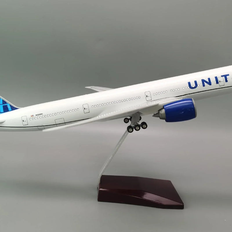 B777 United Airlines  - Scale 1/157 - 47cm - 18.5 in - Airplane Model - Image 5