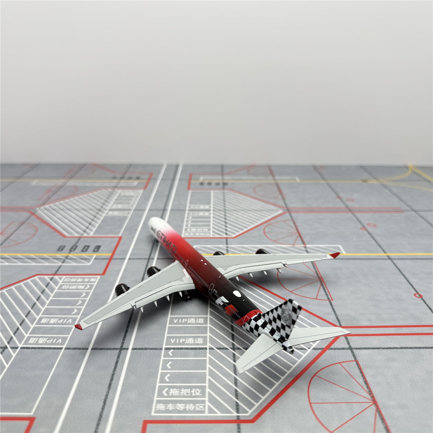 Alas HX del A340-600 A6-EHJ de Etihad Airways, escala 1:400