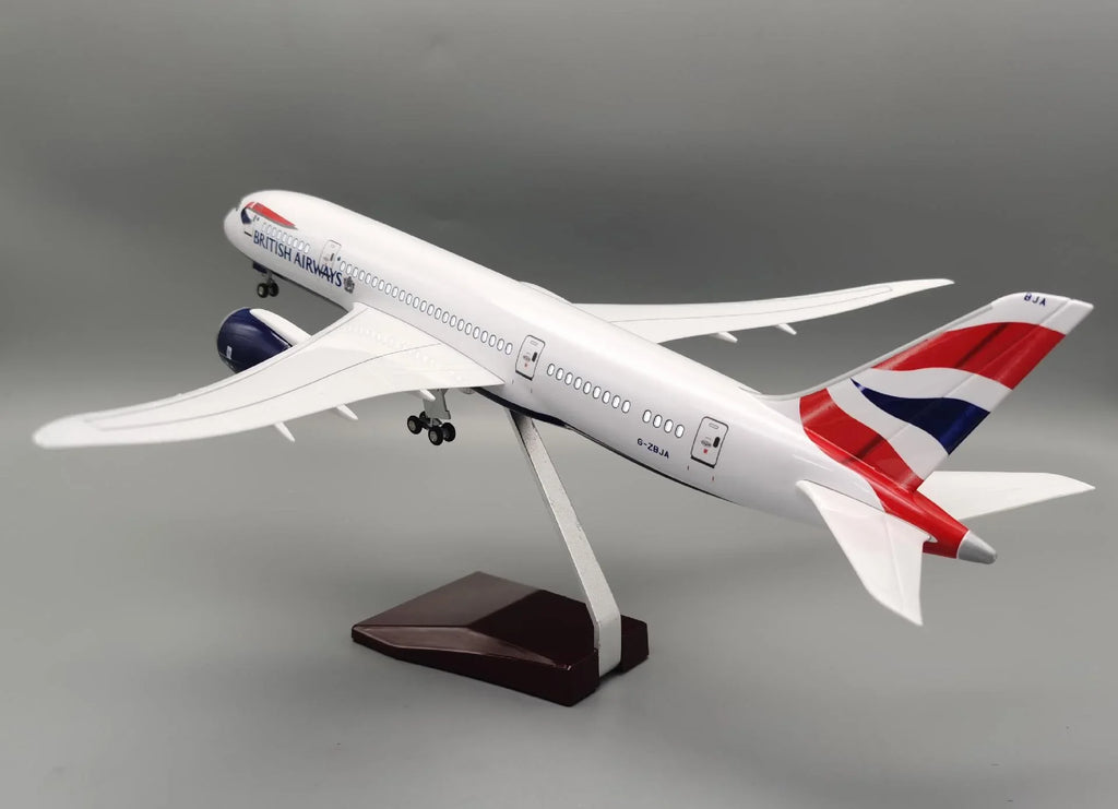 B787 البريطانية - مقياس 1/130 - 43 سم - 16.9 بوصة