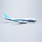Prototype Boeing 747-400 1:150 – 47 cm / 18.5 in – Opening Cabin Hatches