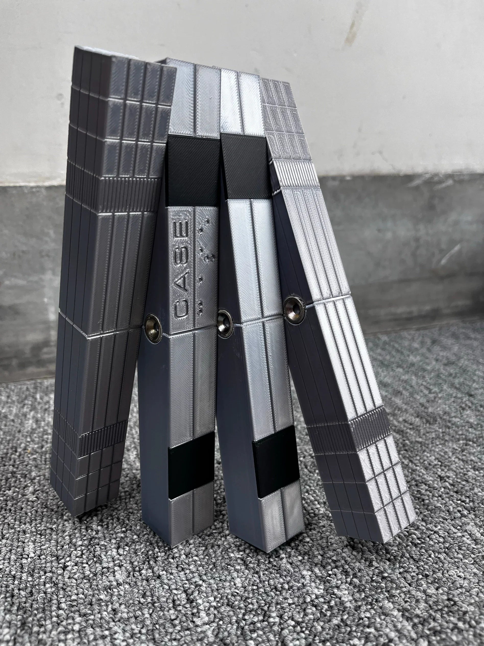 Interstellar - Tars & Case robots - Gallery 7