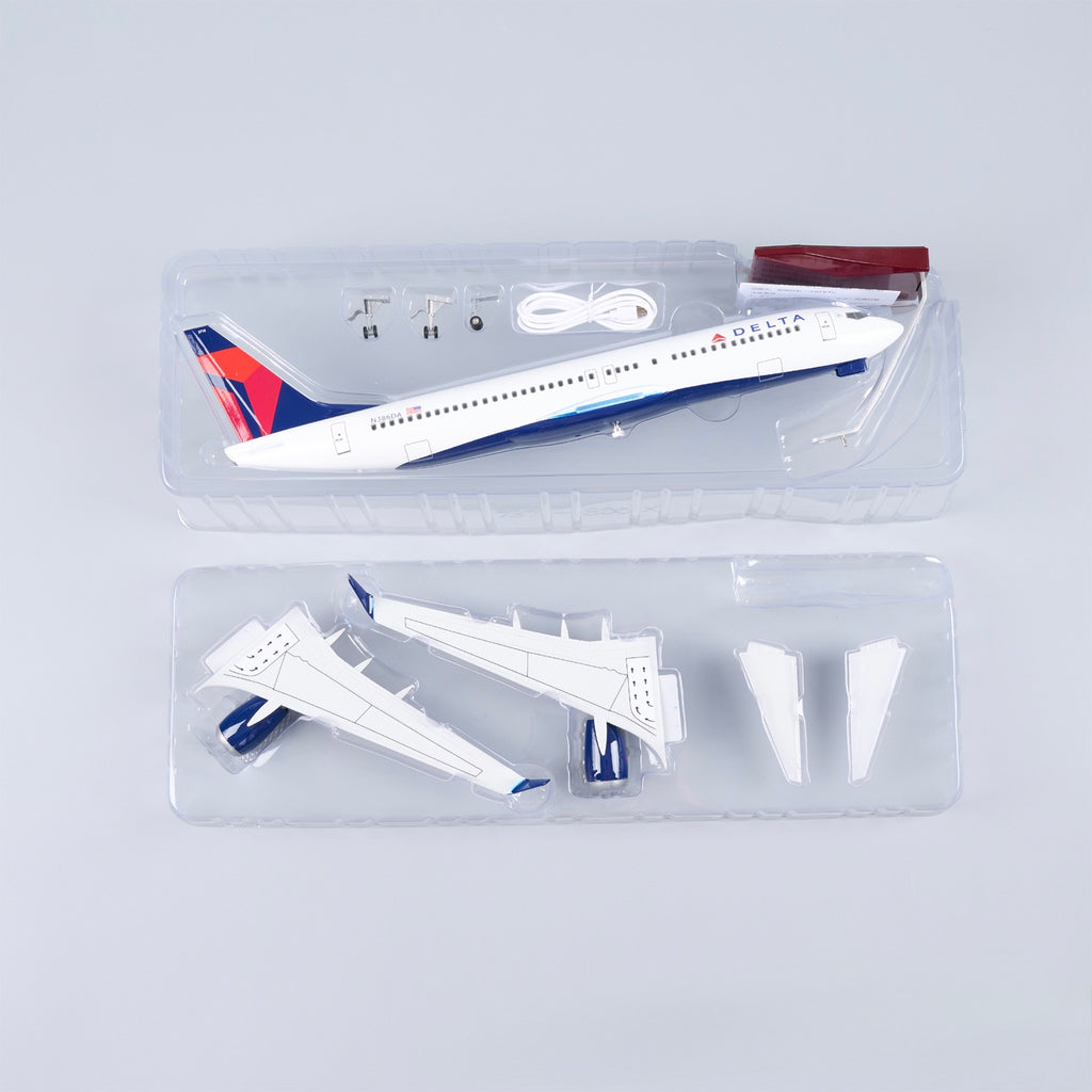 Boeing 737-800 Delta 1:80 – 47 cm / 18.5 in – LED Lights
