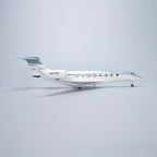 طائرة جولف ستريم G650ER – مقياس 1:50 – 17.7 بوصة - 45 سم – راتينج – حامل عرض فاخر