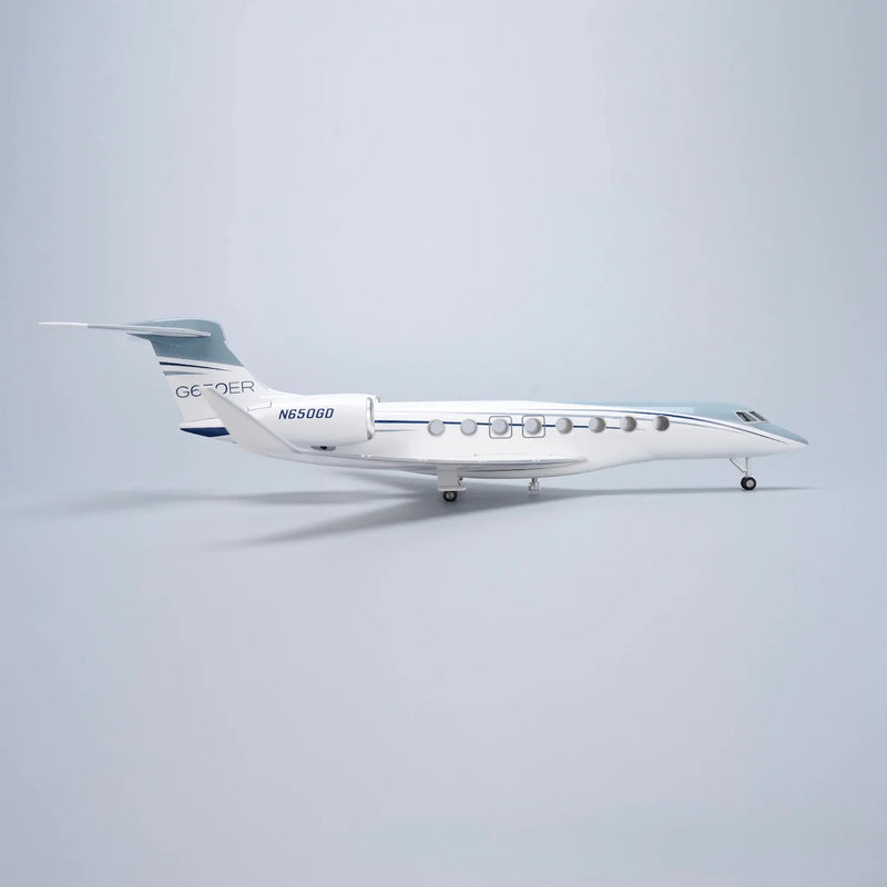 Gulfstream G650ER – Scale 1:50 –  17.7 in - 45 cm – Resin – Premium Display Stand - Image 7