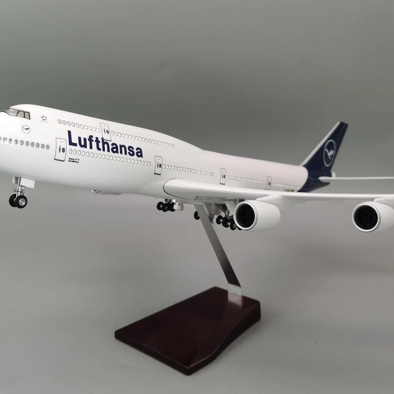 B747 Lufthansa New Painting - Scale 1/150 - 47cm - 18.5 in - Image 6