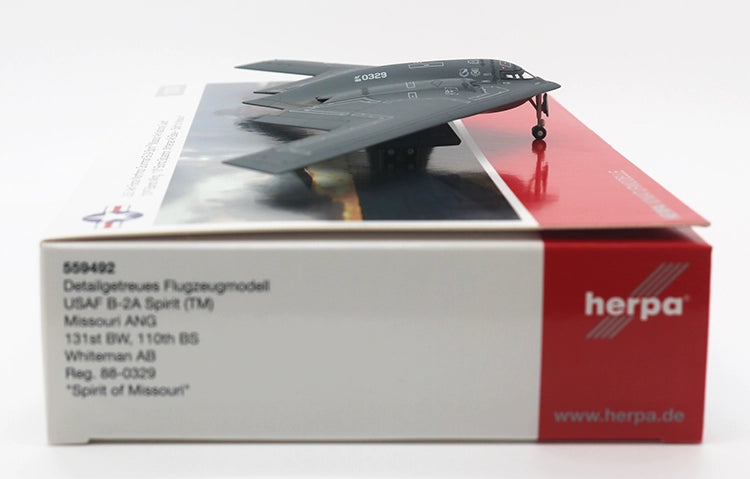United States Air Force B-2A Spirit Maßstab 1:200 Herpa Wings 26,2 cm