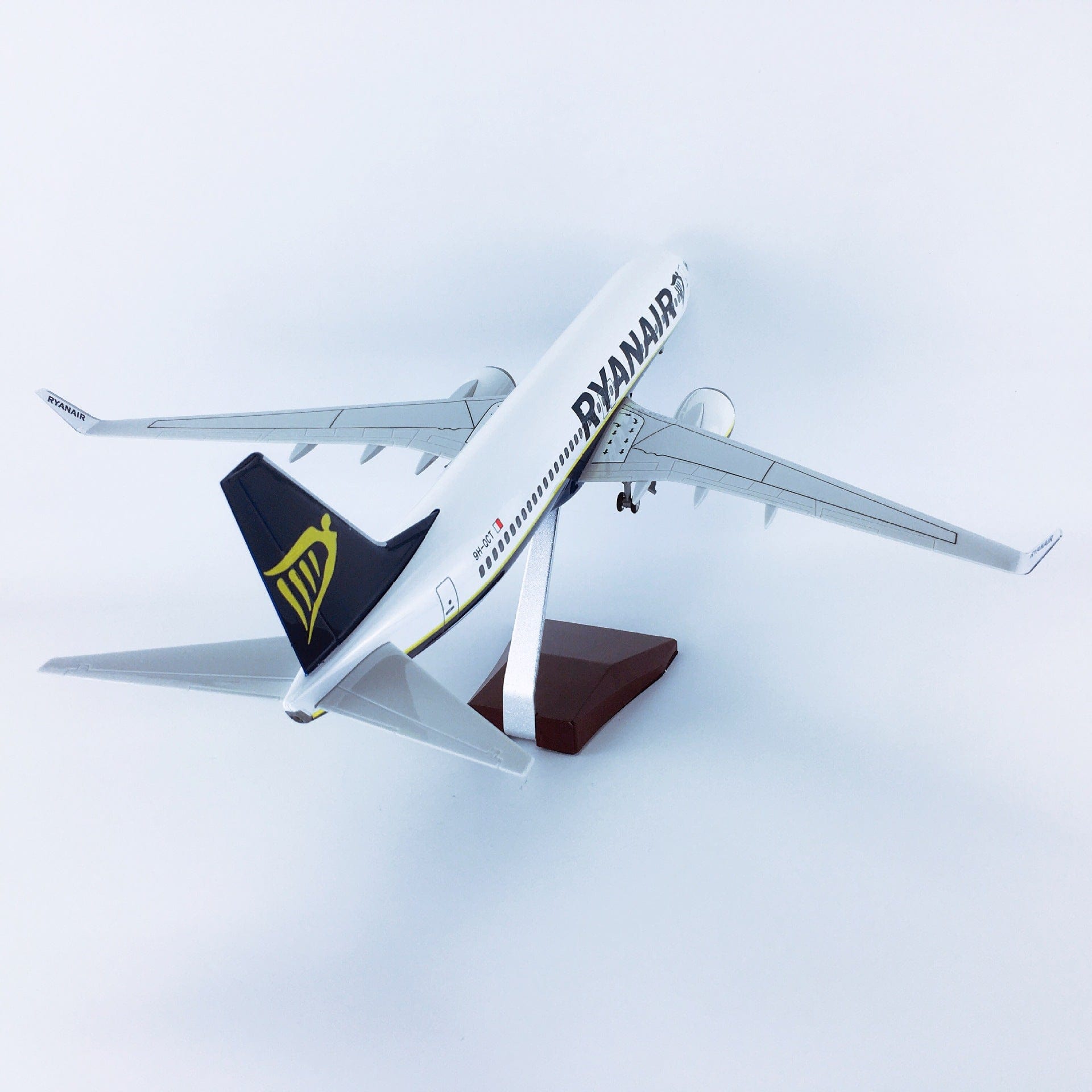 B737-800 Ryanair - Scale 1/80 - 47cm - 18.5 in - Airplane Model