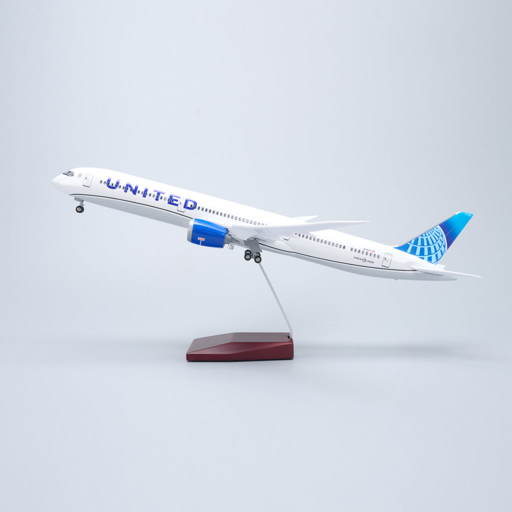 United Airlines Boeing 787-10 1:145 – 47 cm / 18.5 in – LED Lights
