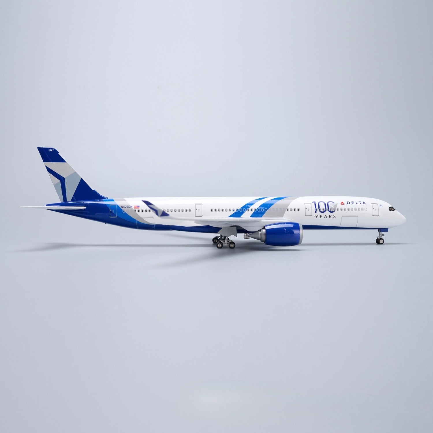 A350 Delta Airlines 1:142 – 47 cm / 18.5 in – 100 YEARS