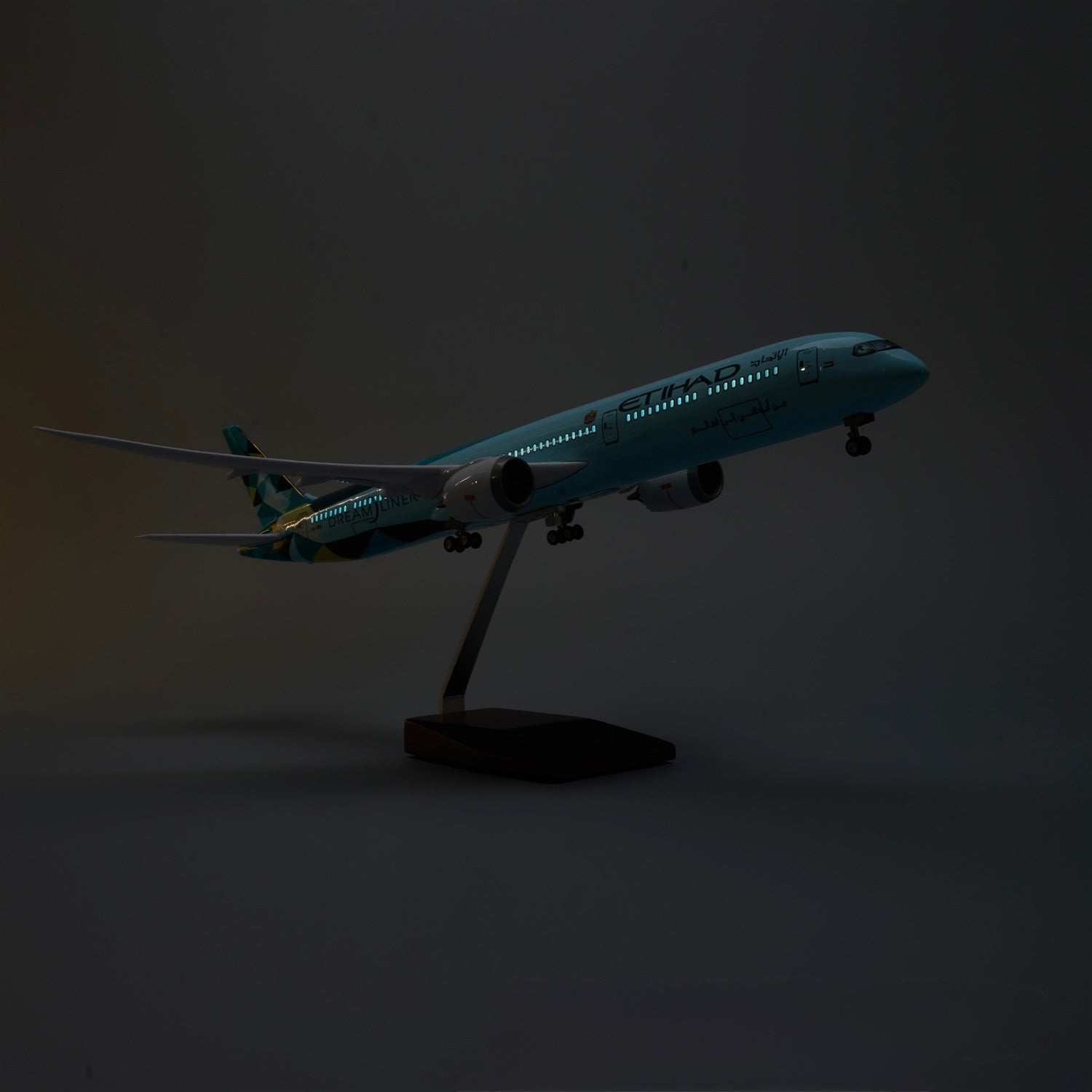 Boeing 787-10 Etihad Airways 1:145 – 47 cm / 18.5 in – LED Lights