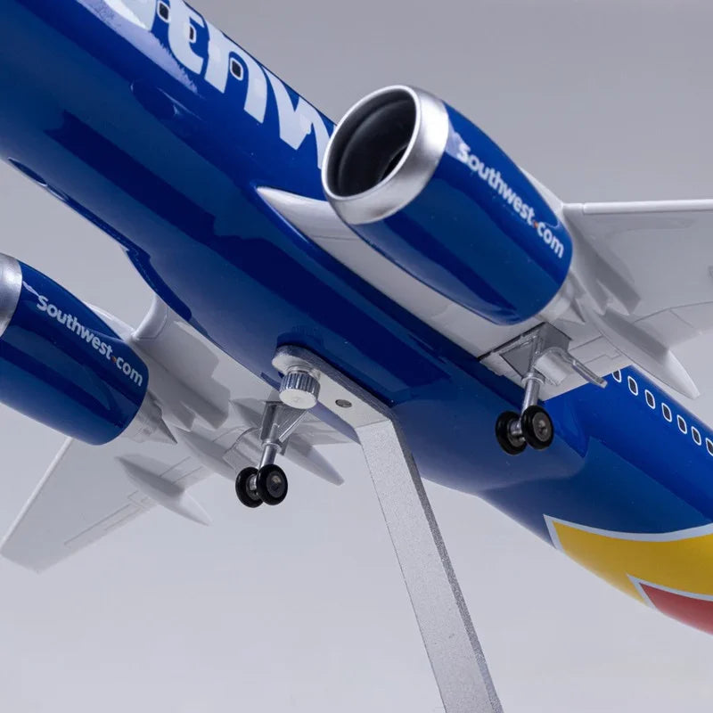 Boeing 737-700 Southwest 1:80 – 47 cm / 18.5 in – LED Lights - Gallery 8