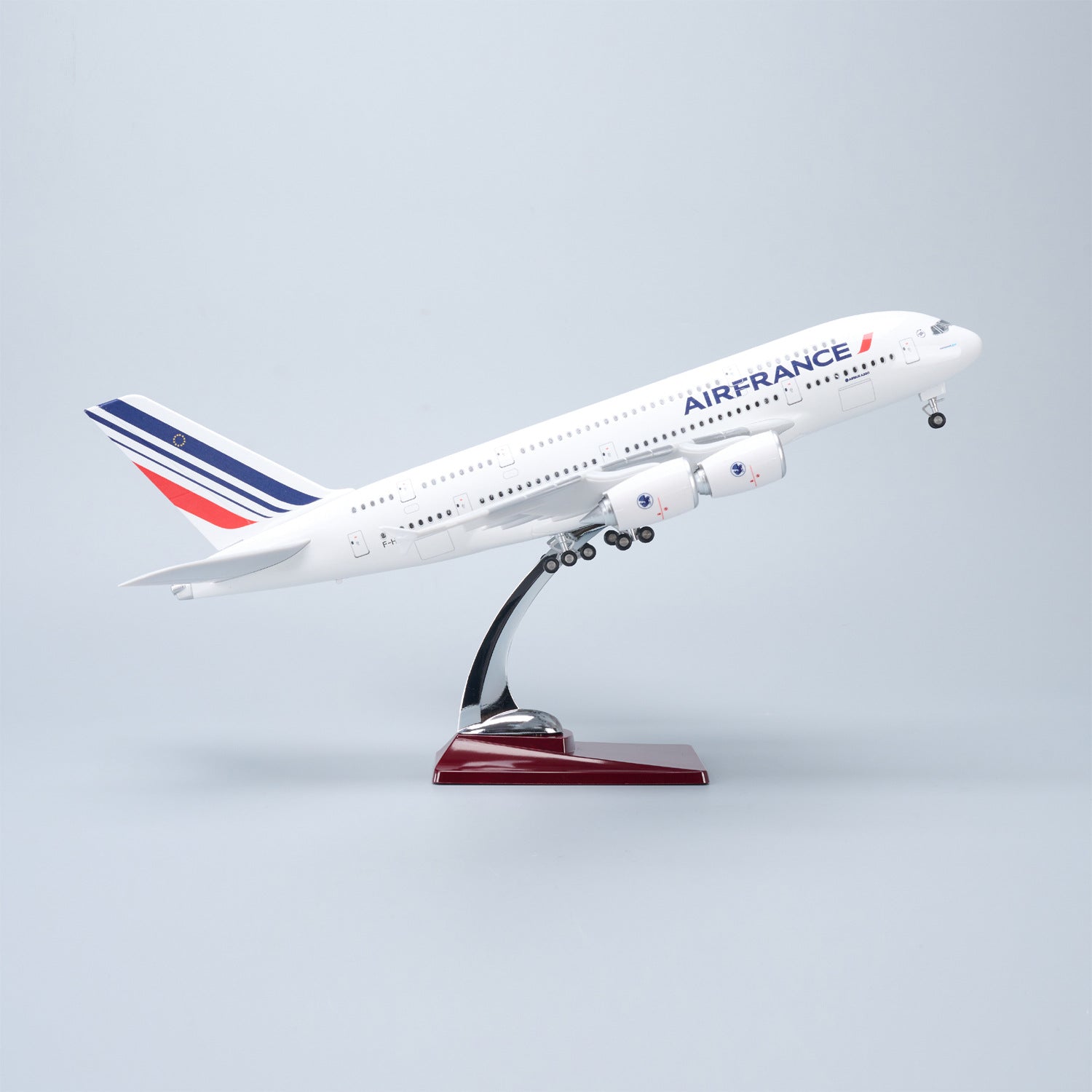 Air France Airbus A380 1:160 – 45.5 cm / 17.9 in – Opening Cabin Interior
