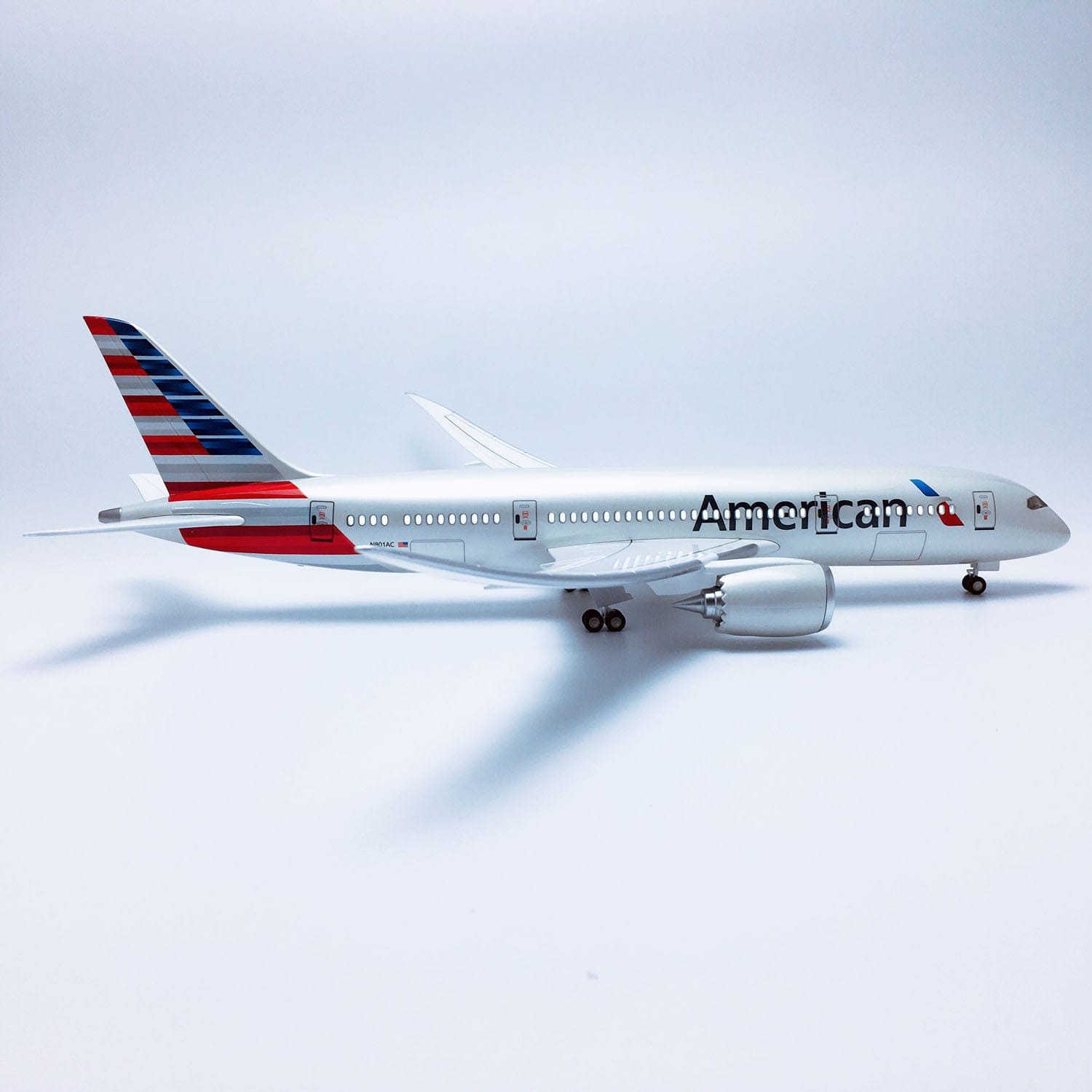 B787 American Airlines - Escala 1/130 - 43cm - 16.9 in