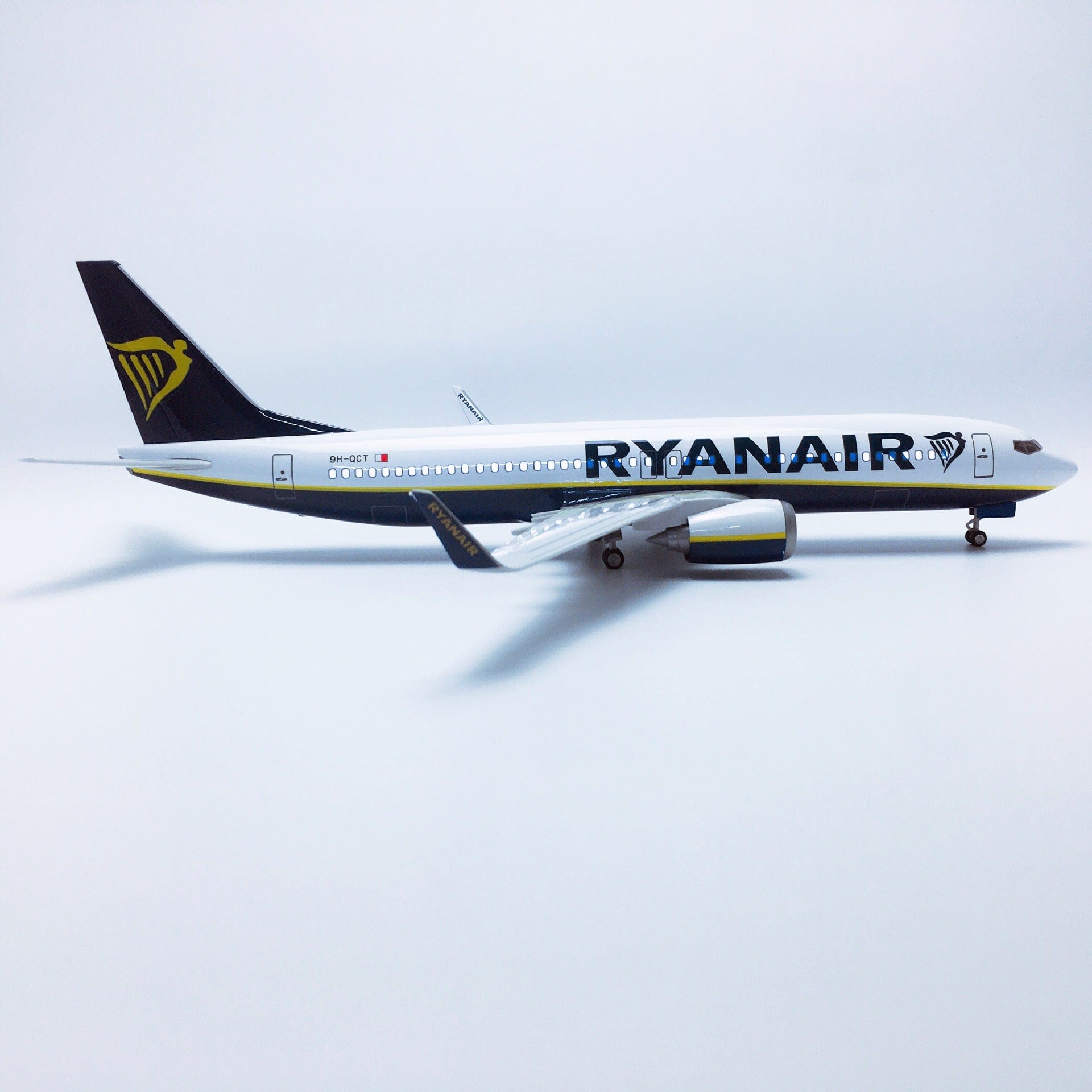 B737-800 Ryanair - Escala 1/80 - 47cm - 18,5 in - Modelo de avión