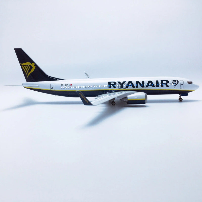 B737-800 Ryanair - Scale 1/80 - 47cm - 18.5 in - Airplane Model - Image 15