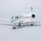 طائرة جولف ستريم G650ER – مقياس 1:50 – 17.7 بوصة - 45 سم – راتينج – حامل عرض فاخر