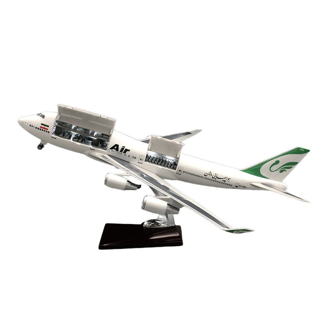 Mahan Air Boeing 747-400 1:150 – 47 cm / 18.5 in – Opening Cabin Interior & LED Lights