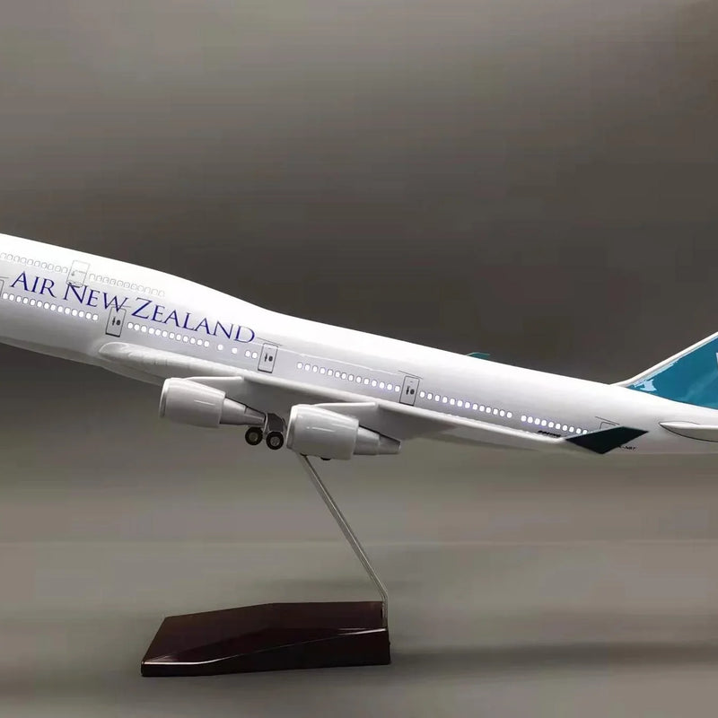 B747 Air New Zealand  - Scale 1/150 - 47cm - 18.5in - Airplane Model - Image 7