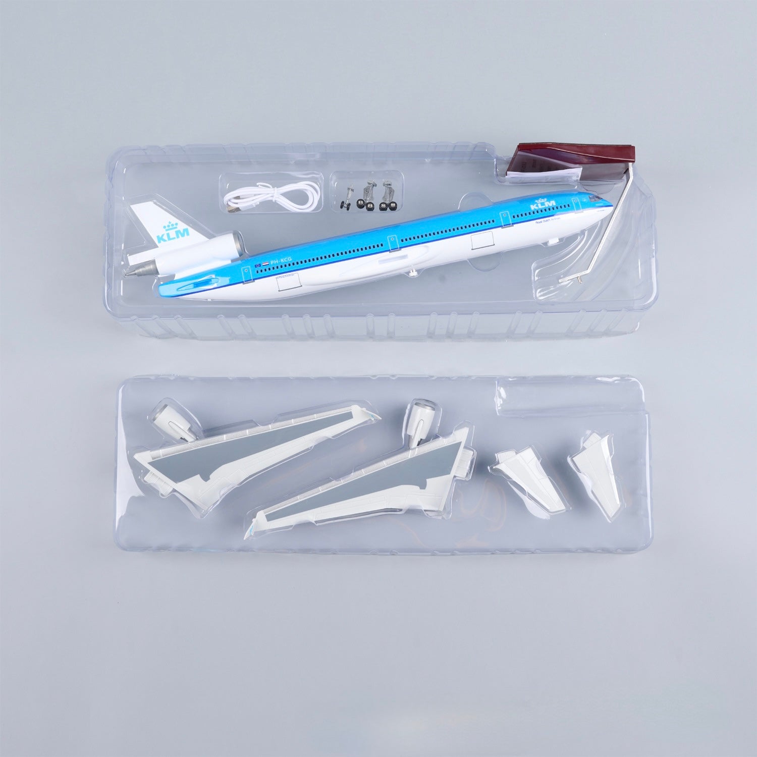 KLM MD-11 McDonnell Douglas – Scale 1:130 – 47 cm/18.5 in – ABS Resin – Optional LED Lights