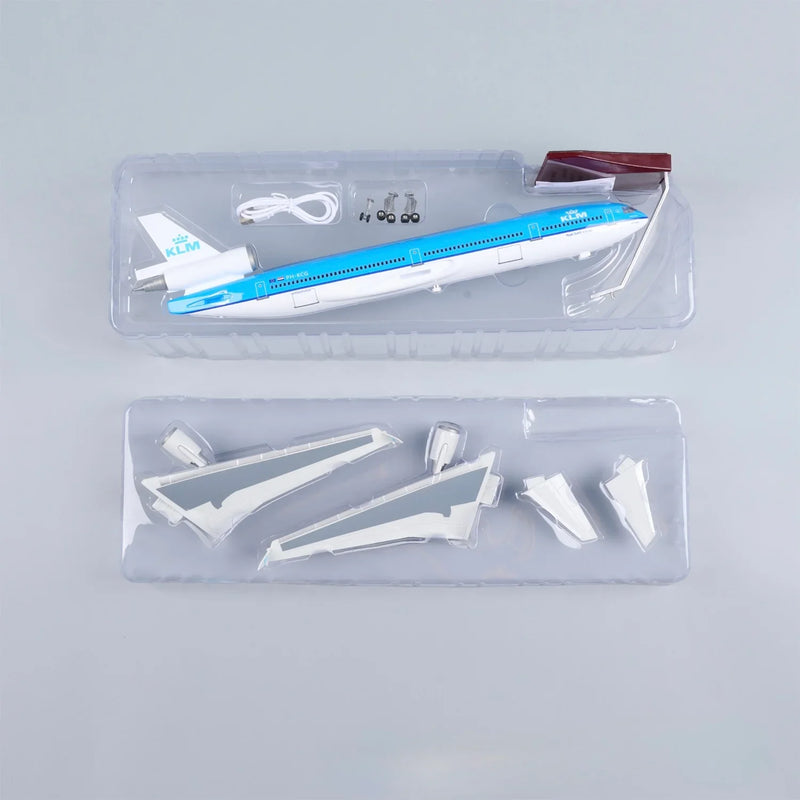 KLM MD-11 McDonnell Douglas – Scale 1:130 – 47 cm/18.5 in – ABS Resin – Optional LED Lights - Image 10