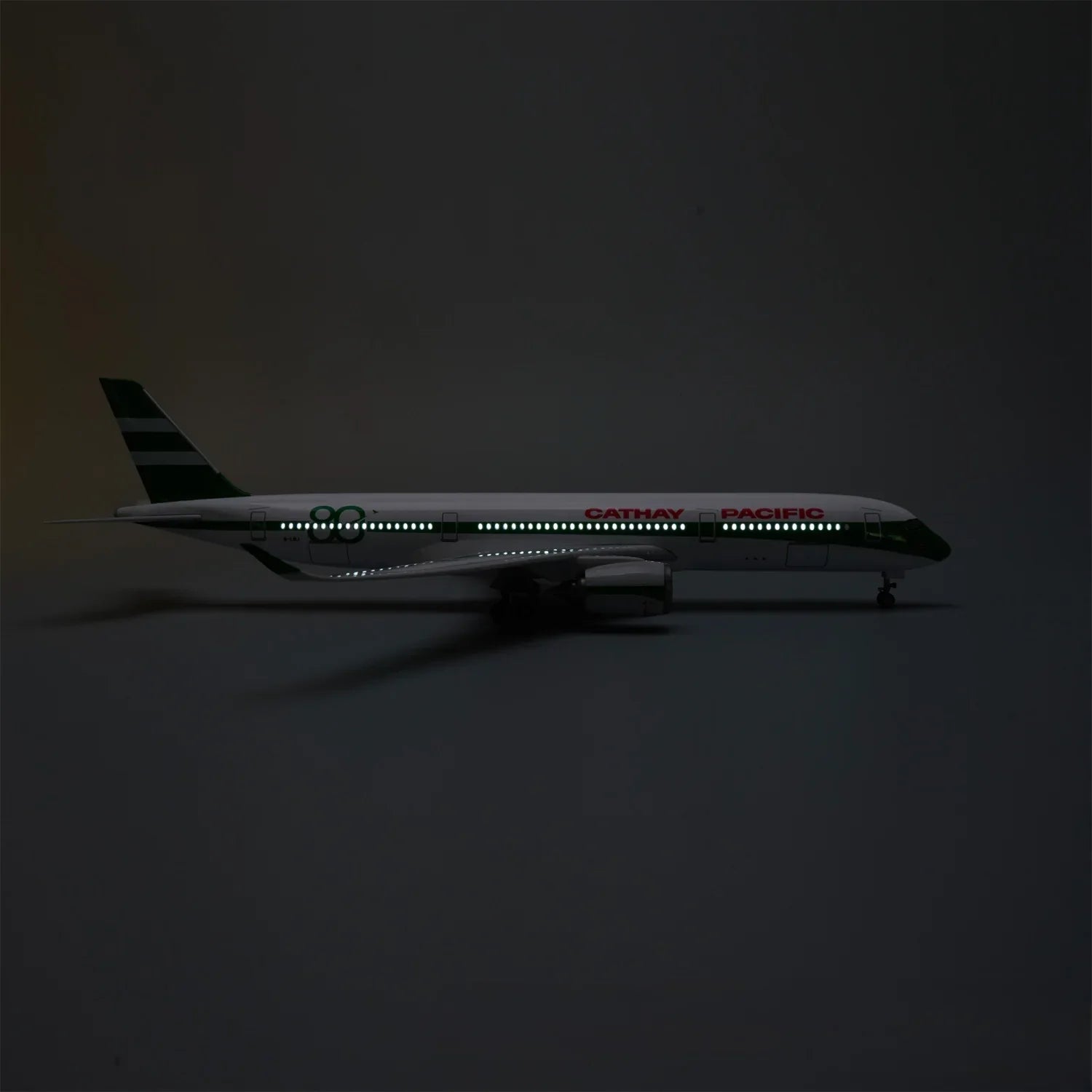 A350 Cathay Pacific 1:142 – 47 CM / 18,5 PULGADAS – 80 AÑOS CONMEMORATIVO  - Gallery 4
